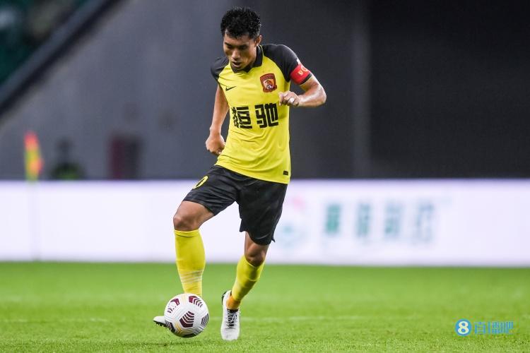 粤媒：郑智新赛季大概率留在广州队工作，但不会是球员身份了