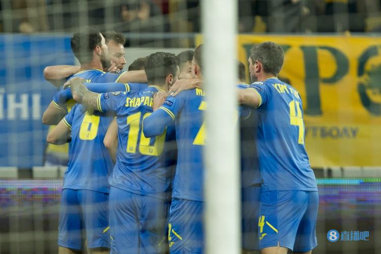 队报：首批乌克兰国脚已经抵达斯洛文尼亚，将备战世预赛附加赛