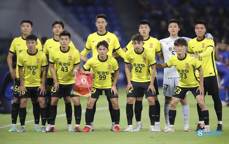 粤媒：新赛季广州队一线队平均21.12岁，刷新中超最年轻球队纪录