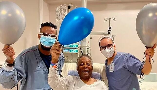 马卡报：在经过3天的住院治疗后，贝利顺利出院且状况良好