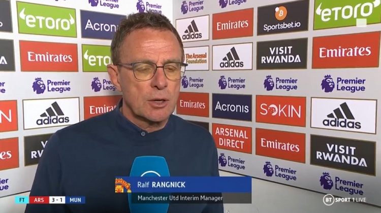 林加德说更衣室是灾难？朗尼克：这你得问他 我没看到有什么问题