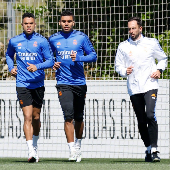 皇马官方晒训练照：阿拉巴、阿扎尔、卡塞米罗进行恢复训练