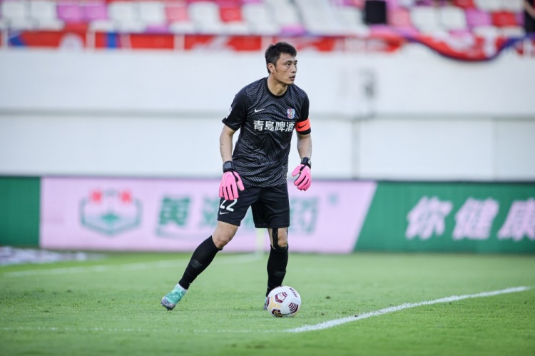 青岛队门将刘震理,新赛季加盟中甲新军青岛青春岛