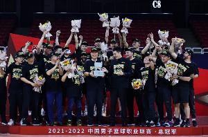 杨鸣带领彰武县小学篮球队分享夺冠经历