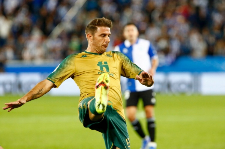 西甲最年长球员——华金，再次与贝蒂斯并肩创造历史