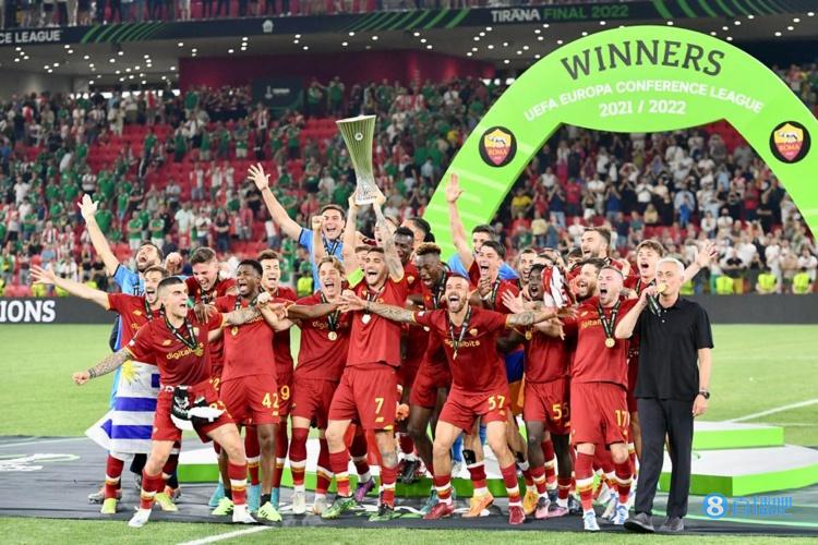 罗体：赛事安全委员会要求禁止费耶诺德球迷来罗马观看欧联杯