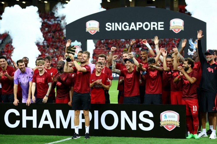 捧杯了！利物浦战胜水晶宫获得季前赛“渣打银行”新加坡杯?