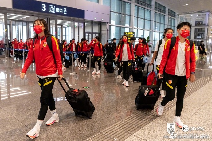 女足、国足选拔队飞赴日本参加东亚杯！