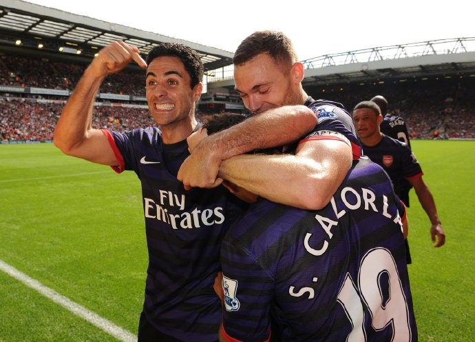 十年前的今天,卡索拉加盟阿森纳!聊聊你对他的印象!