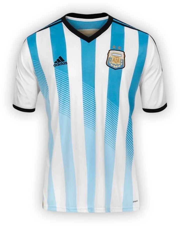 蓝白色的信仰?⚪1930-2022阿根廷历届世界杯球衣 你钟意哪件？