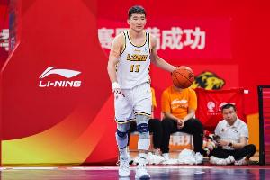 孫銘徽入選中國男籃集訓(xùn)名單，肩傷治療需手術(shù)