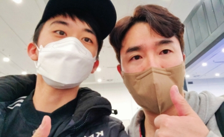 即将归队？有粉丝在海关偶遇Ruler、Kanavi和红米教练