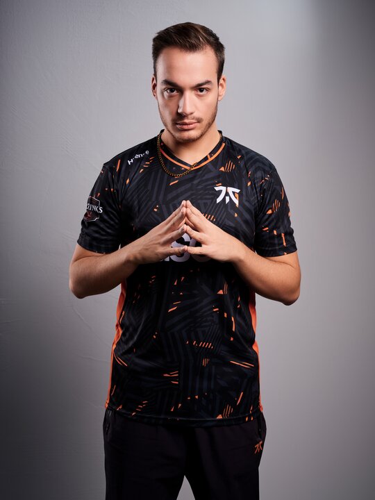 新赛季赛场上的老将：94年的大师兄重返赛场 最老上野Evi+Jankos