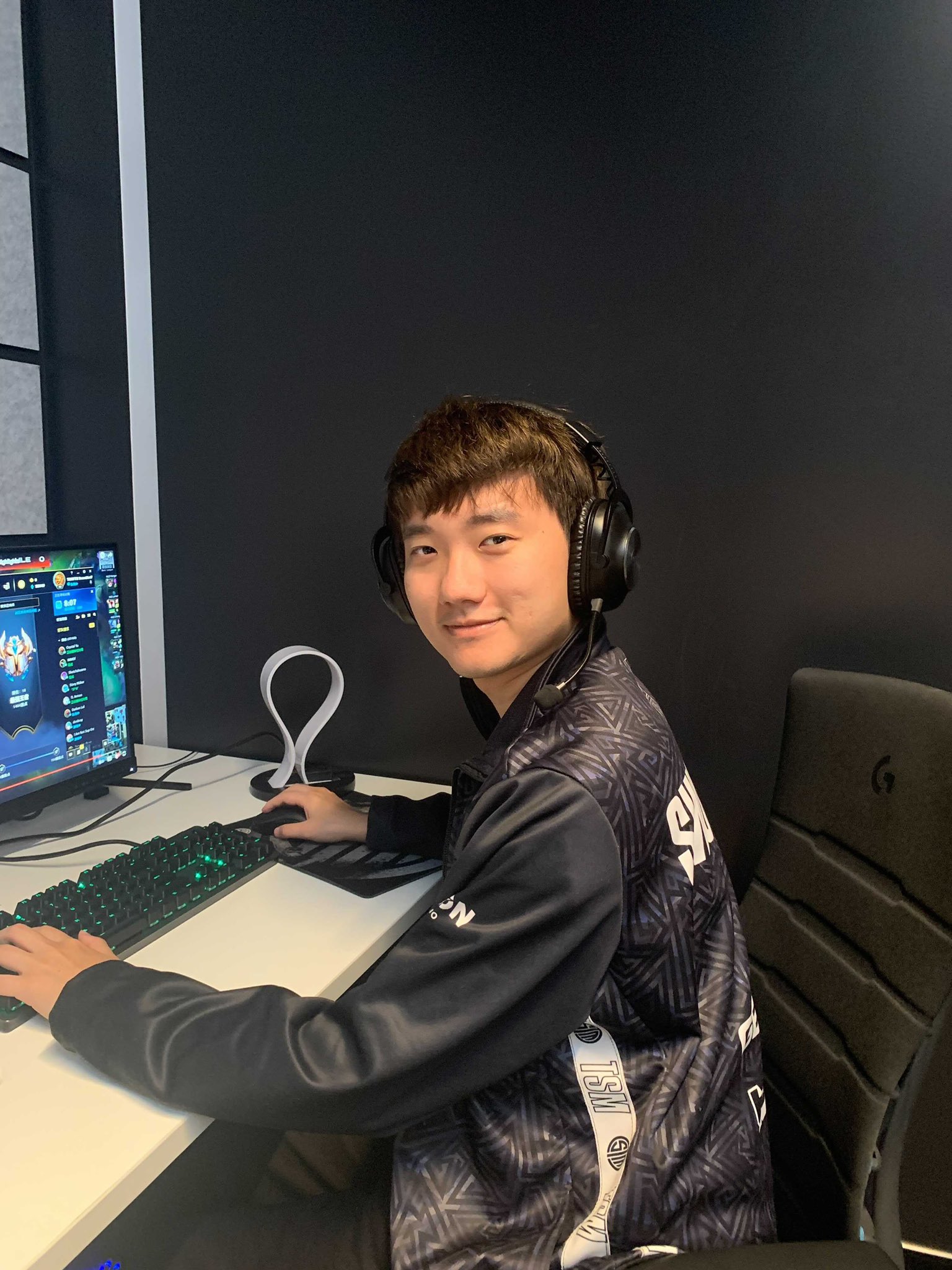 新赛季赛场上的老将：94年的大师兄重返赛场 最老上野Evi+Jankos