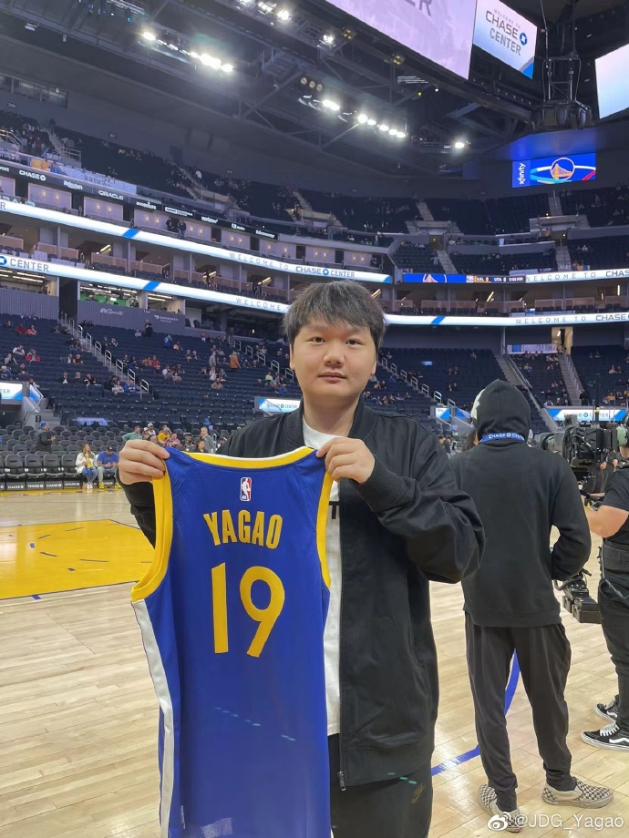 新赛季赛场上的老将：94年的大师兄重返赛场 最老上野Evi+Jankos