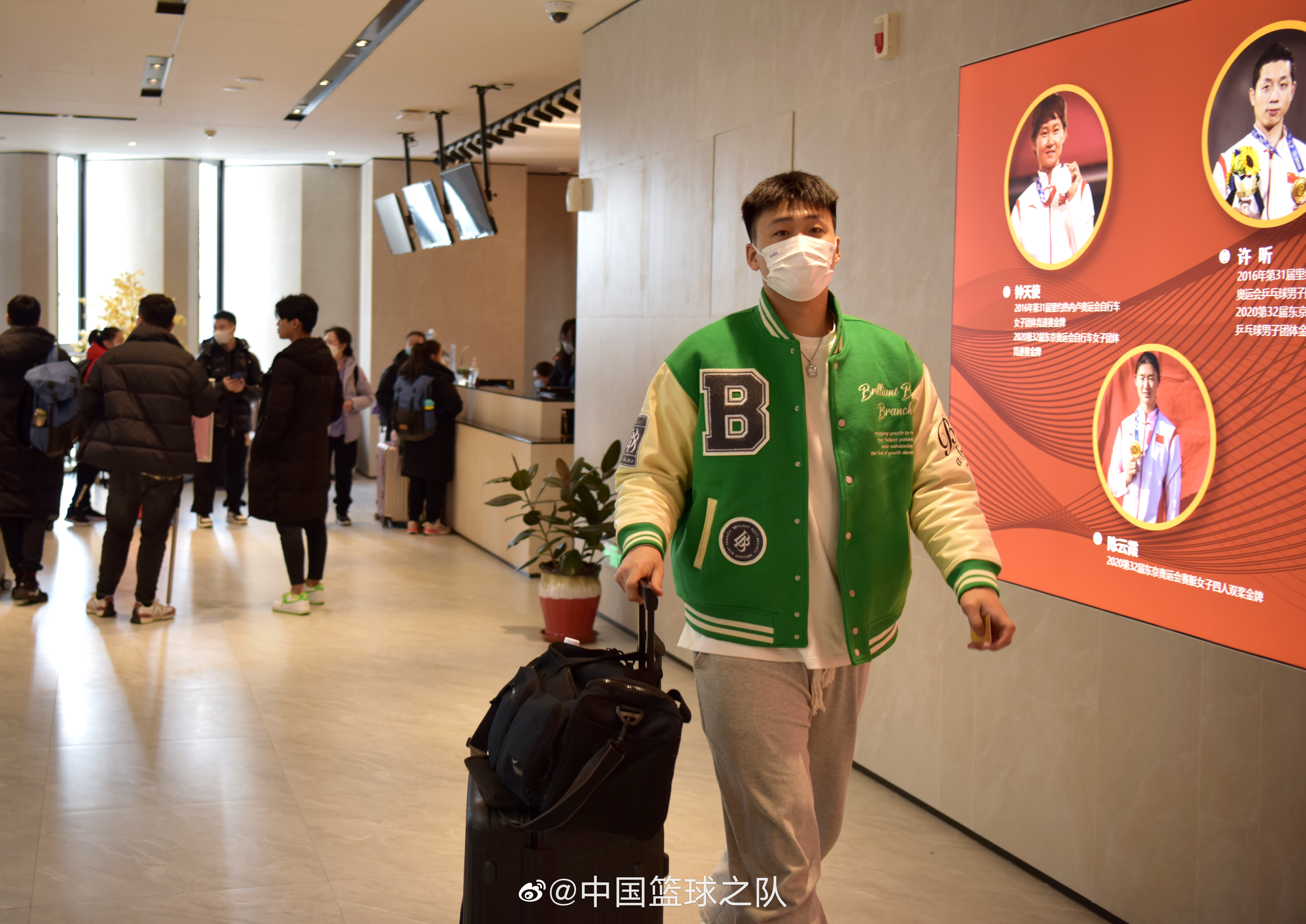 备战世预赛！中国男篮集训队员陆续抵达上海崇明体育训练基地