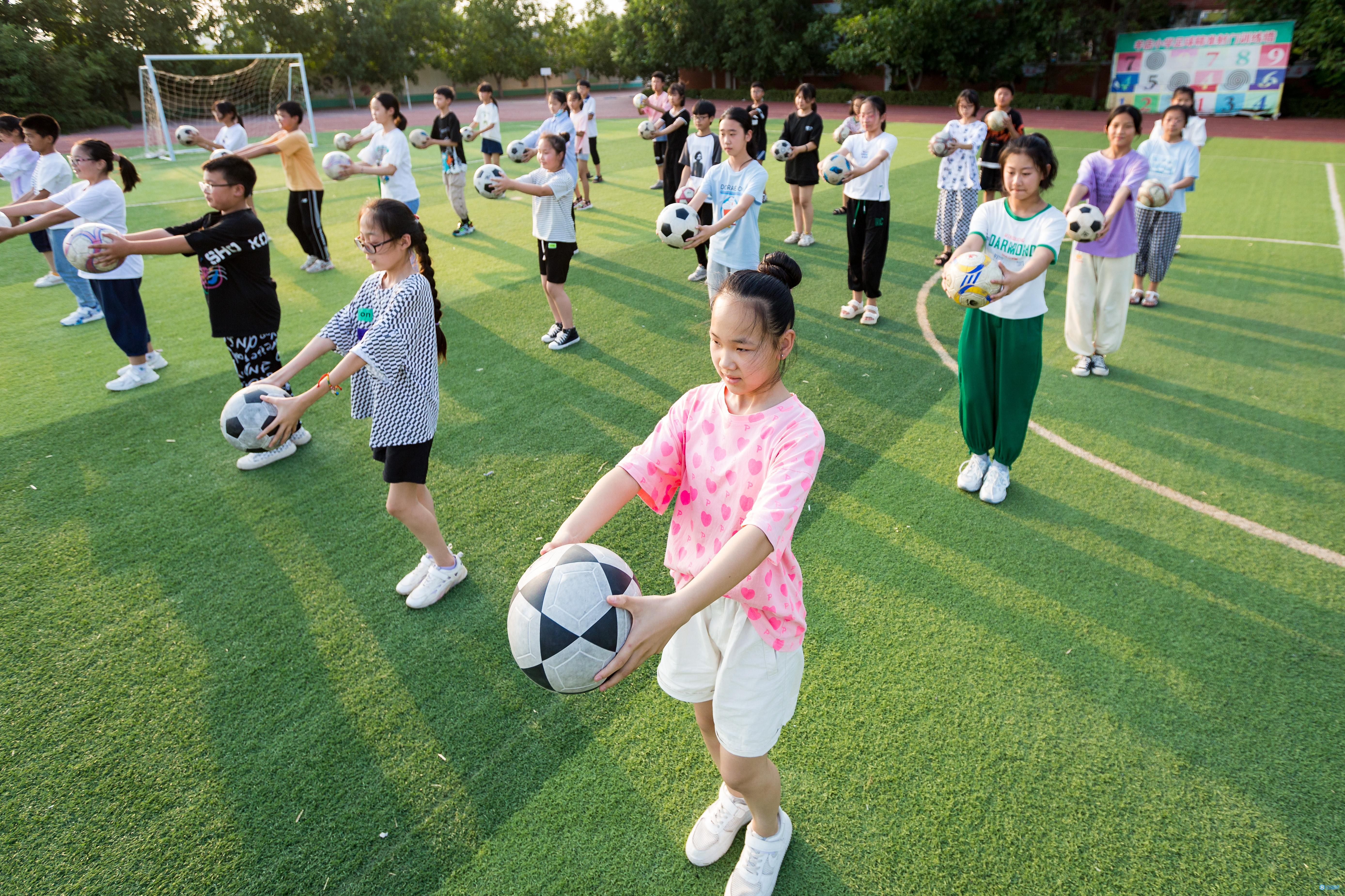 王登峰旧采访：足球操既不是校园足球，也不是形式主义