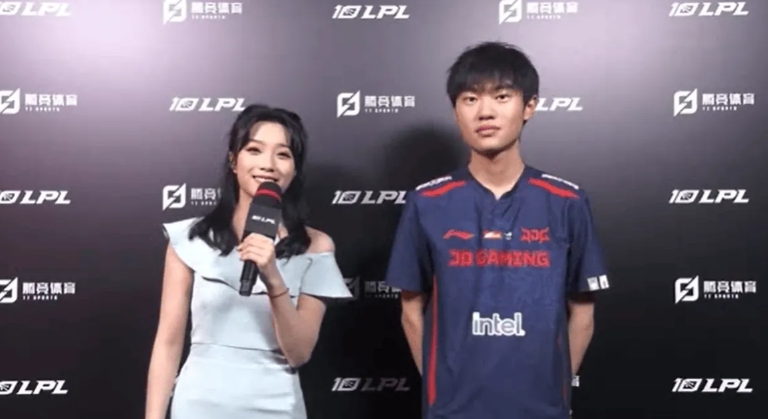 knight:队友很相信我 无论我想选什么英雄他们都觉得可以