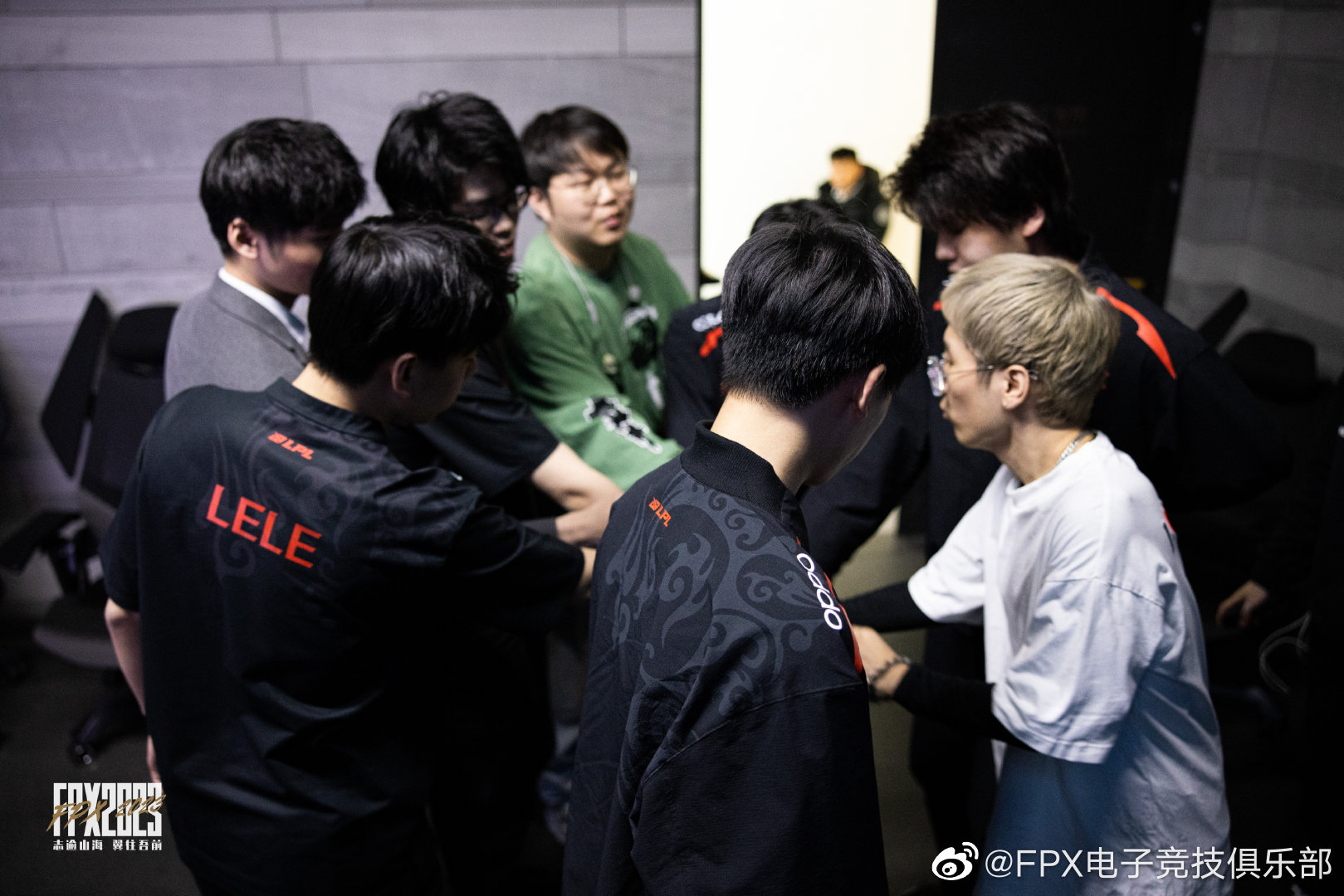 这下成倒一了！FPX不敌JDG积分低于AL成为联盟倒一