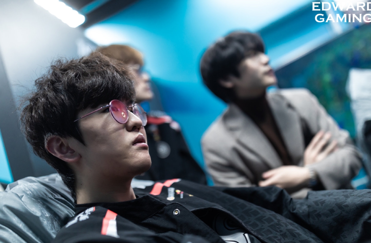 LPL排名更新:EDG战绩6-2 与JDG并列第三位