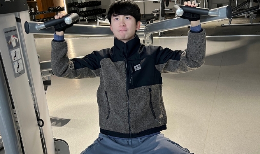 奇怪的缘分!目前LPL榜首为Doinb前东家,末尾为Doinb前前东家