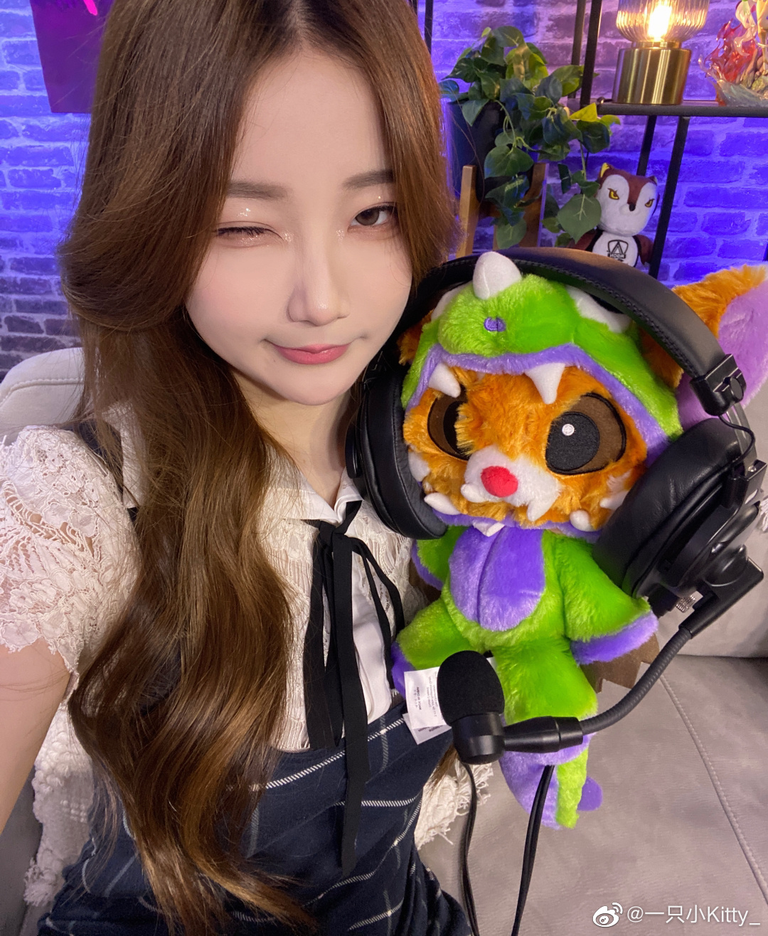 解说Kitty晒照：cutie gnar ?