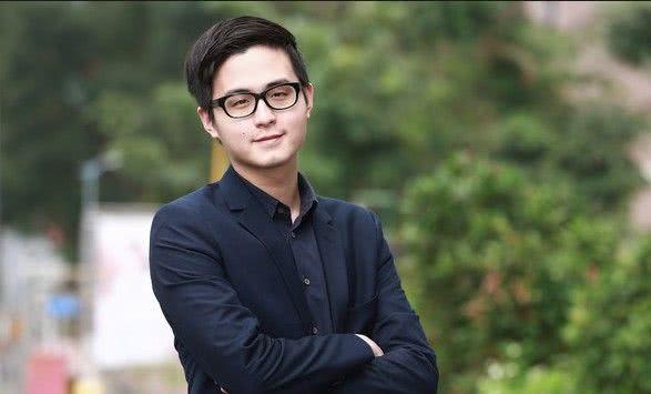 PTT热议解说记得将离开官方：呜呜，听不到他哭腔了，学学Doinb吧