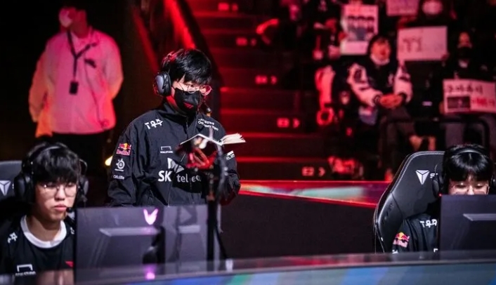 这就是你肉弹充饥的原因?Faker:其他AP没意思 酒桶超级有意思