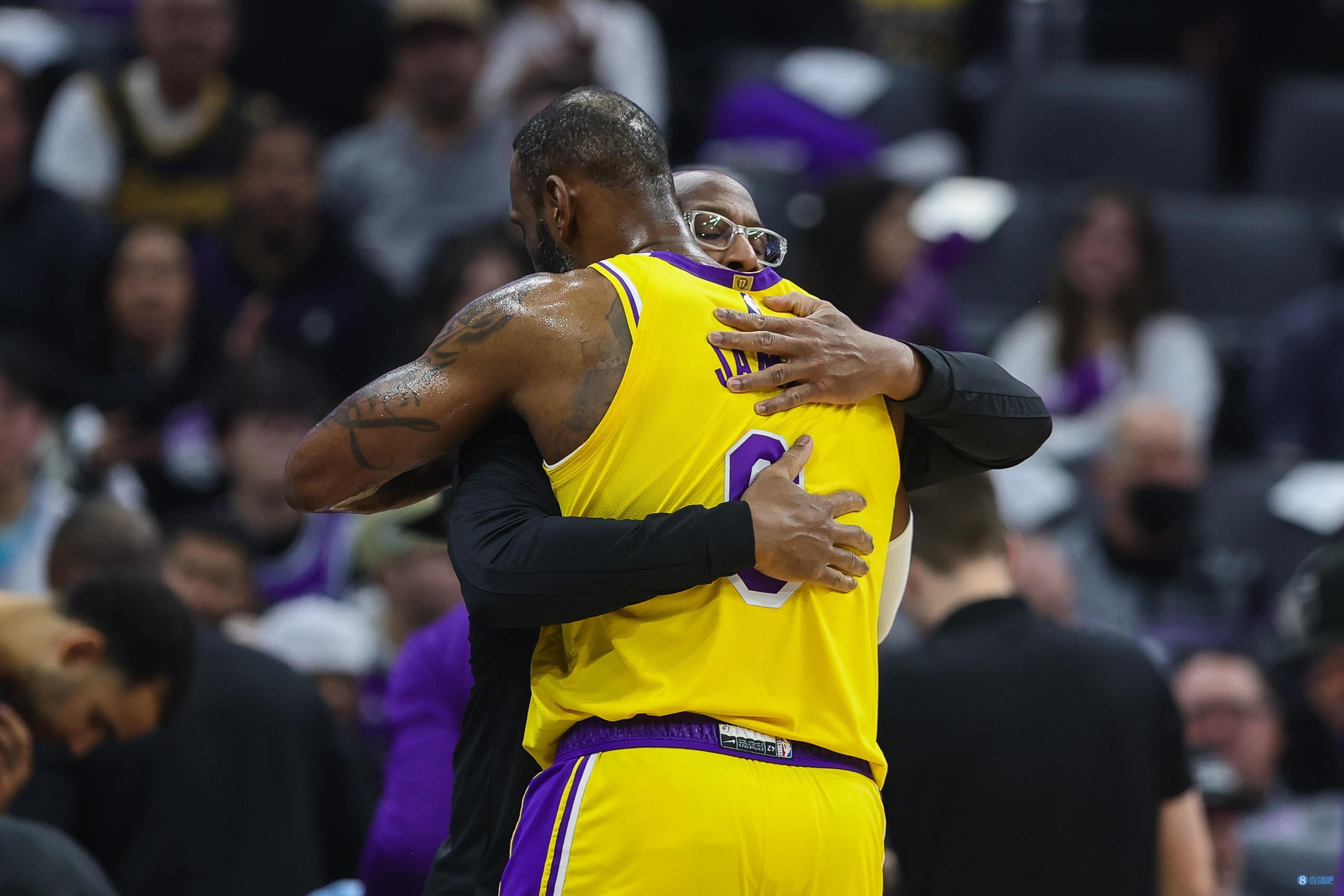 【球盟会】美媒:都同意面包是年度最佳教练吧?詹姆斯:毫无疑问?