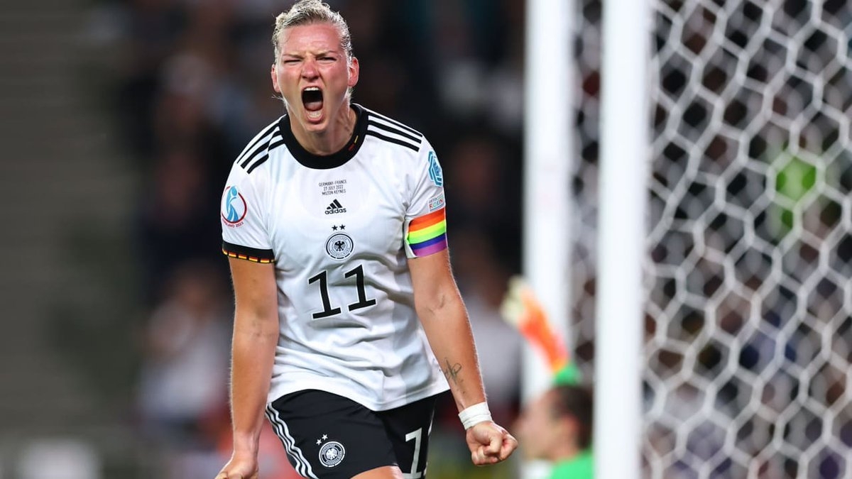 图片报：国际足联拒绝了德国女队在女足世界杯佩戴彩虹袖标的请求