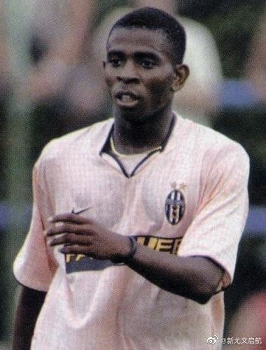 看图猜人题,难度系数满级!有没有哪位牛人认识这三位尤文球员?