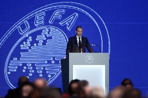 世体：欧足联不会同意在欧战赛场上公开主裁判和VAR交流的音频