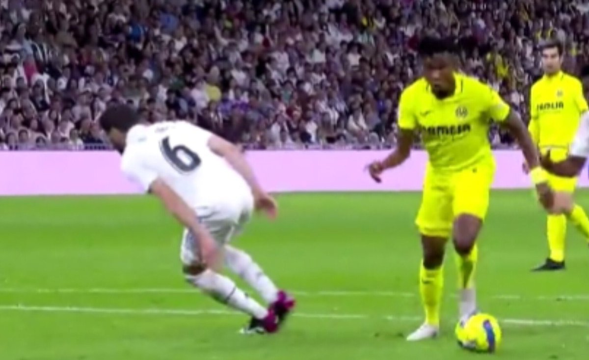 今日趣图：亚洲德比要办好！你出三笘薰，他出孙兴慜，我来出观众