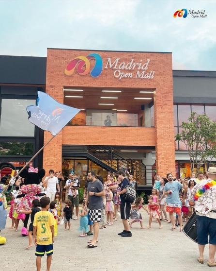 卡塞米罗在家乡开了一家购物中心，名为“马德里开放商城”