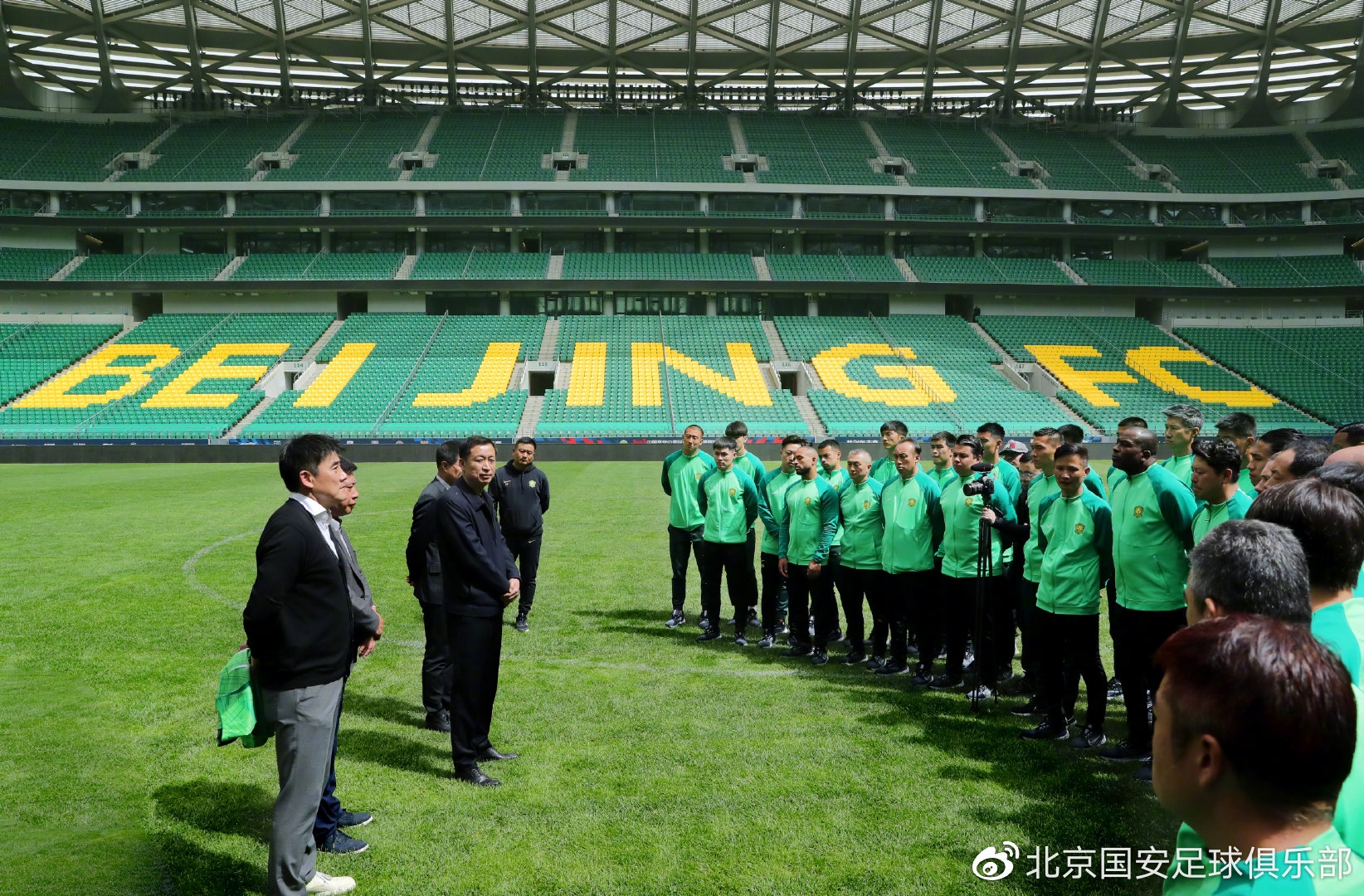 周金辉董事长探望球队：我们代表北京，这是至高的荣誉