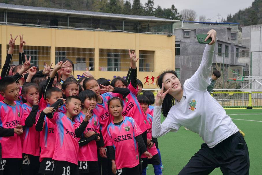 赵丽娜:我转身但不离去