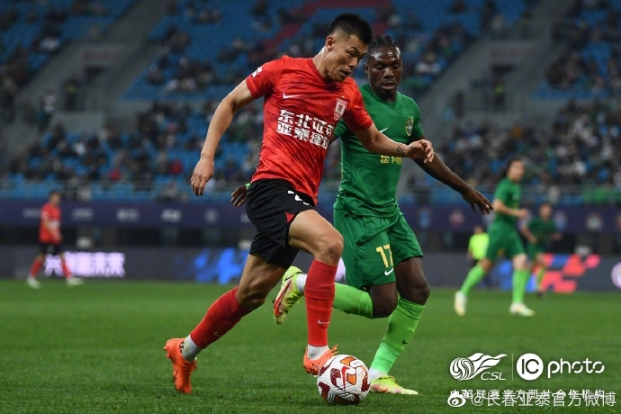 谭龙、塞尔吉尼奥建功，长春亚泰2比0战胜浙江队获开门红