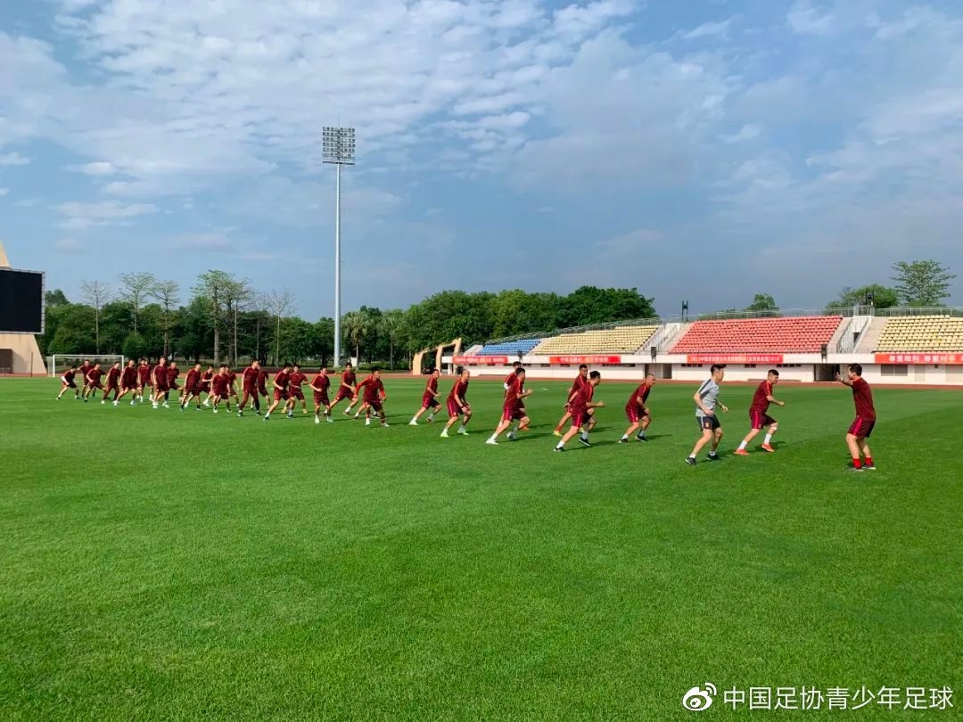 中国足协精英青训教练员和守门员教练员培训班开班
