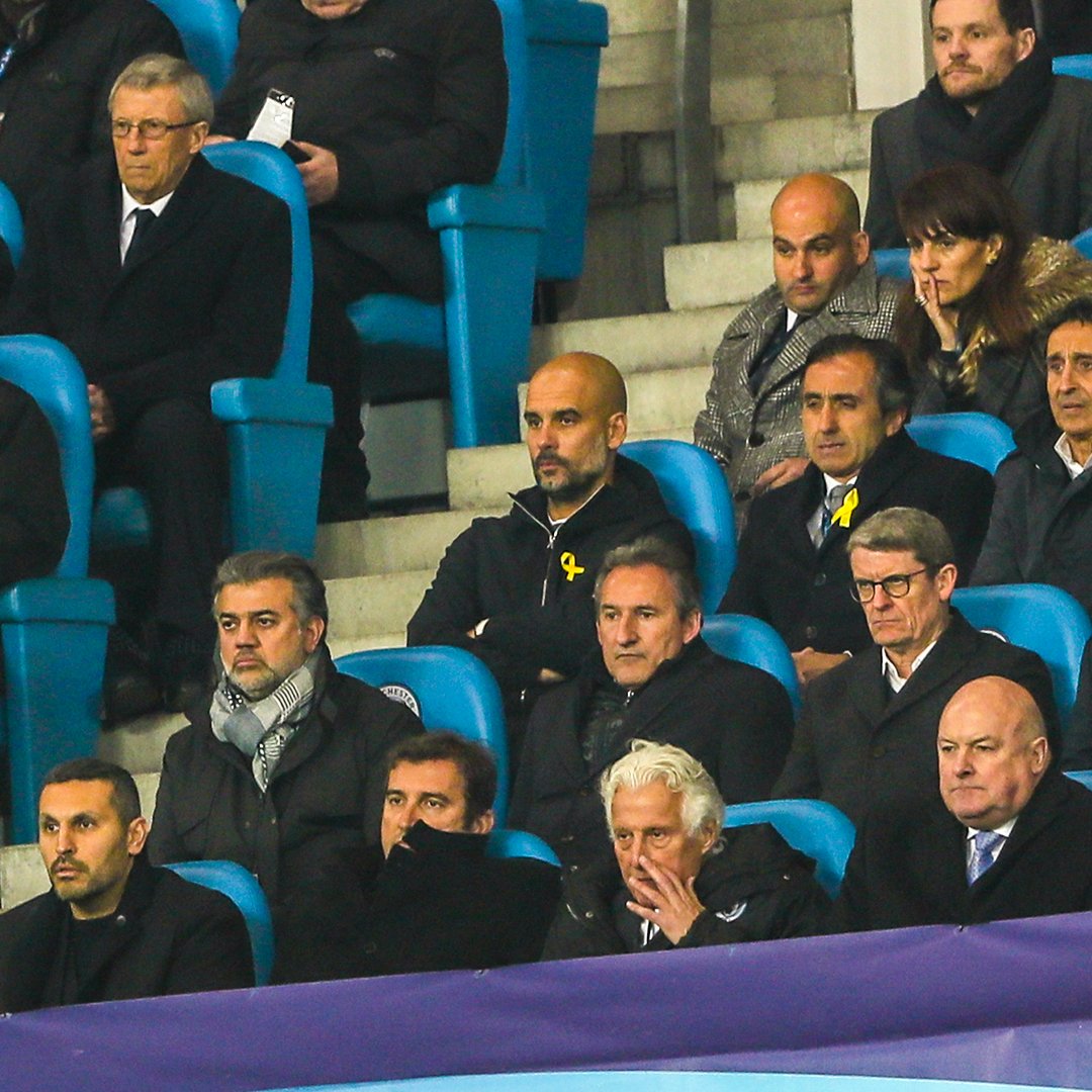 今日趣图:大哥欧冠、二哥足总杯、三弟联赛,原来曼城人称吕布