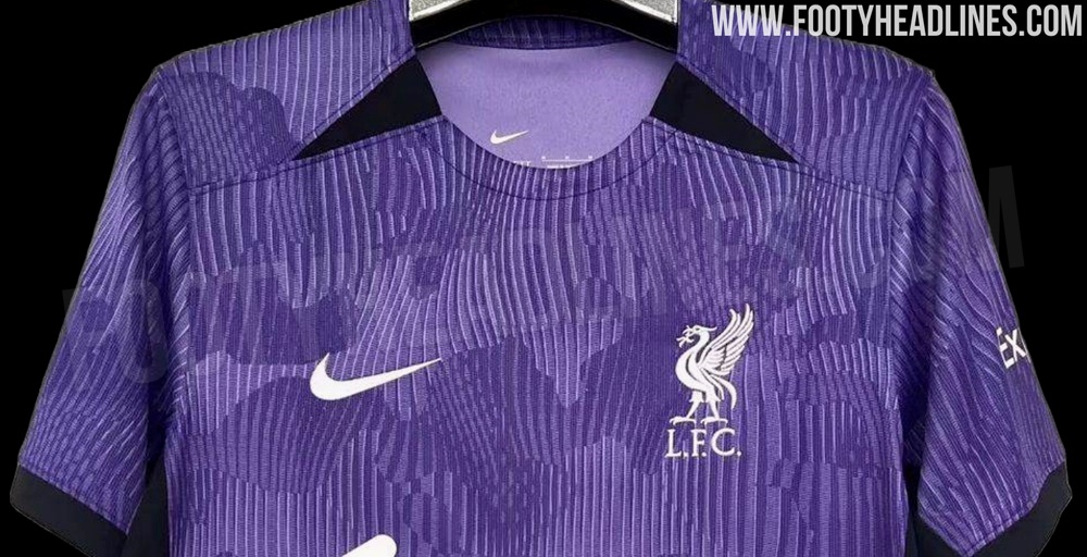 利物浦新赛季第三球衣谍照：浅紫+深紫，搭配无序条纹设计