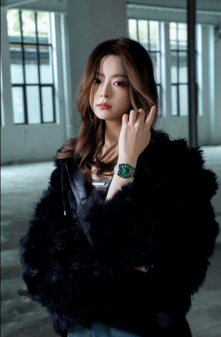 不整活颜值叭叭提升 解说Kris着黑貂绒冷艳无情