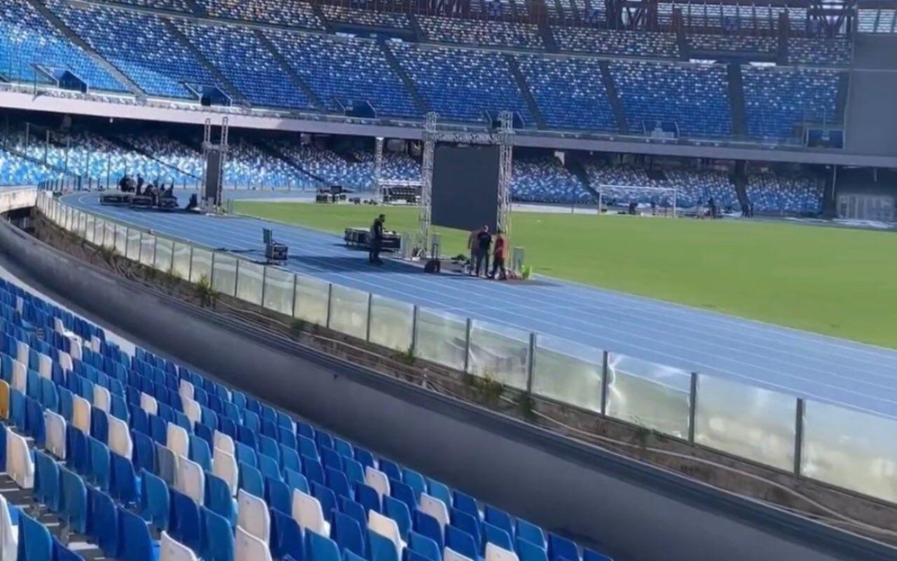 那不勒斯已在主场准备好夺冠庆祝，安装8个巨大屏幕供球迷观赛