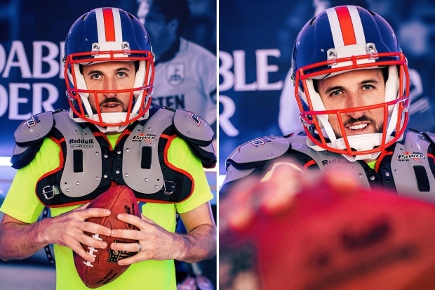 凯恩身着橄榄球装备照片引球迷调侃：他是时候去NFL争取奖杯了