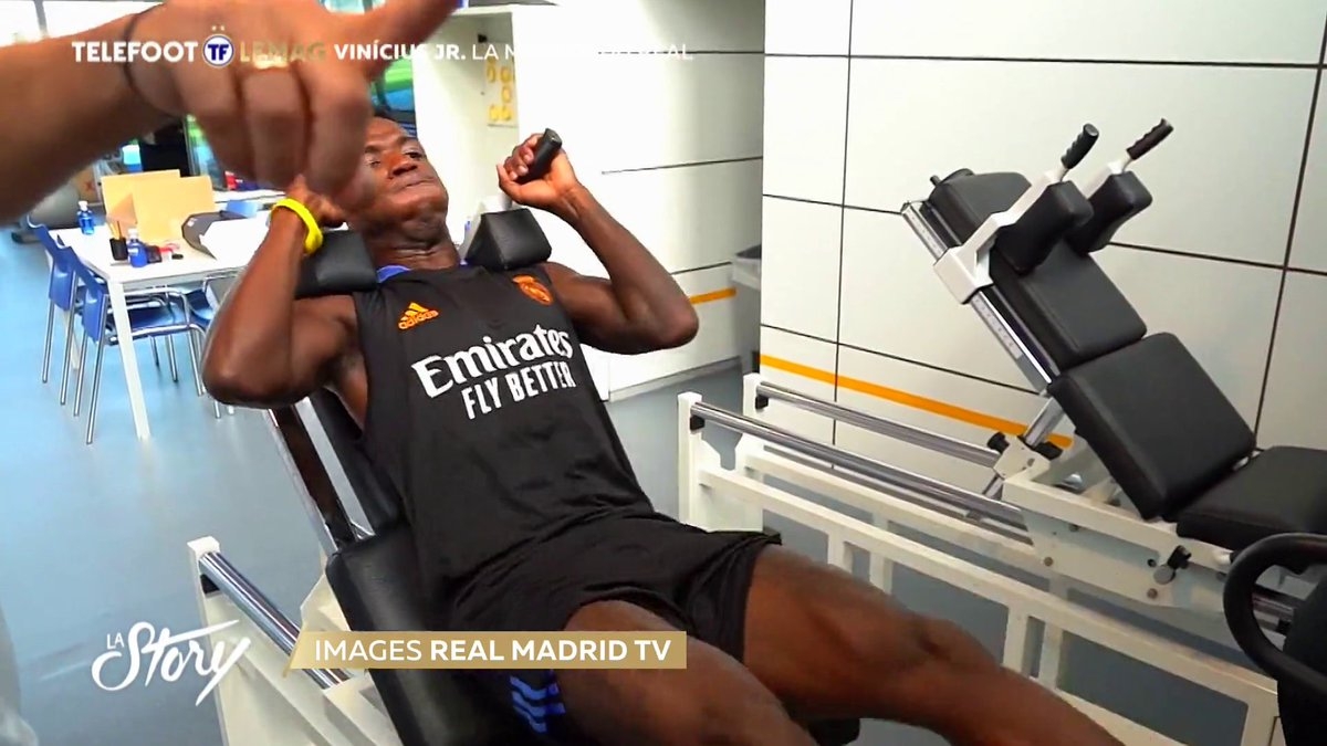 法国体育一台：维尼修斯受偶像C罗训练方法启发 实现了转变