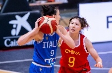 中国女篮欧洲拉练开门红，高颂罚球绝杀意大利取胜