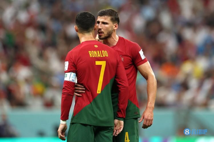 鲁本-迪亚斯：葡萄牙能再度赢下欧洲杯，C罗是我们的榜样
