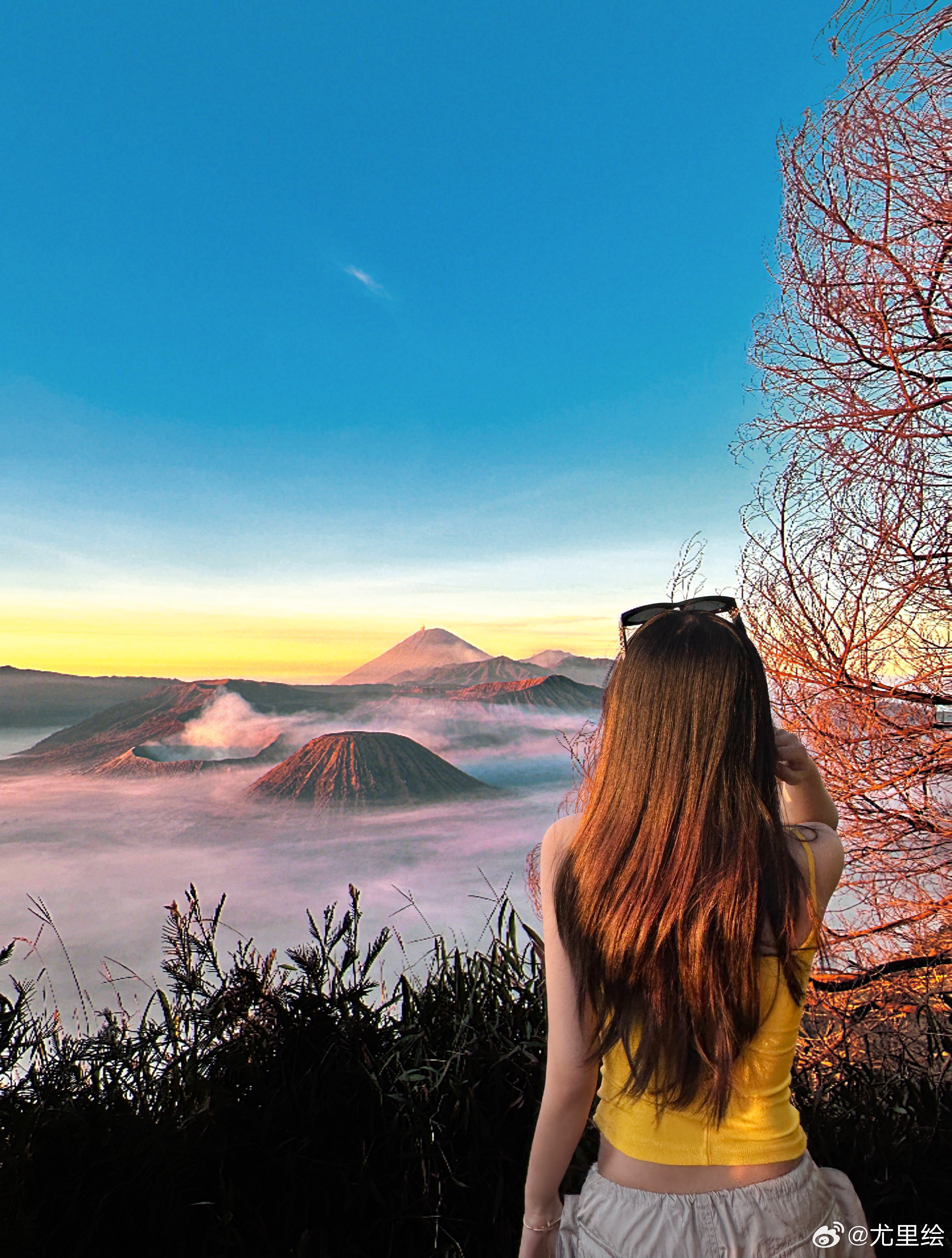 撒狗粮啦！GALA女友分享两人印尼旅游照：Bromo一下