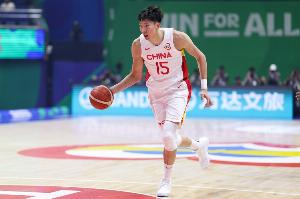 中国男篮宣布亚预赛14人大名单 赵继伟、阿不都在列