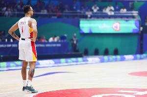 中国男篮在世界杯小组赛中败给波多黎各男篮