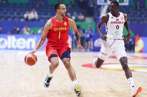 中国男篮顶住压力，在排位赛中与安哥拉战平